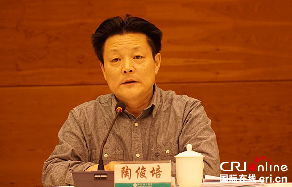 图片默认标题_fororder_四川省委外宣办、省政府新闻办、省委网信办副主任陶俊培讲话（摄影杨明）