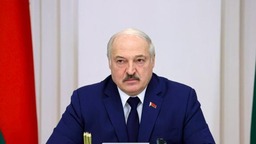 白俄罗斯总统：不排除在通过宪法修正案后提前举行总统选举