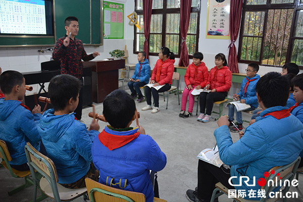 图片默认标题_fororder_小剑小学特色音乐课（摄影-雷艳）