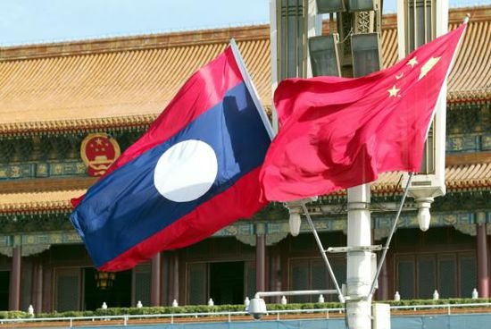 ລັດຖະມົນຕີກະຊວງການຕ່າງປະເທດຈີນສົ່ງໂທລະເລກຊົມເຊີຍໃຫ້ລັດຖະມົນຕີກະຊວງການຕ່າງປະເທດລາວ_fororder_rBABDGGngDiAbb5jAAAAAAAAAAA16.550x368