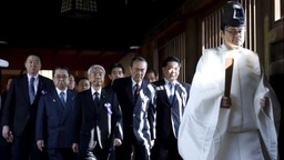 偷袭珍珠港纪念日当天 近百名日本议员参拜靖国神社