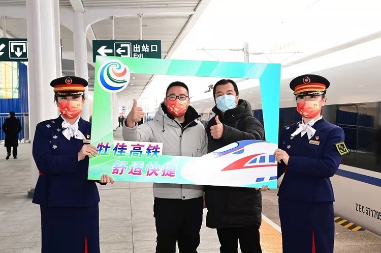 【行走龙江看振兴】破冰，加速——我国最东高铁牡佳高铁开通运营
