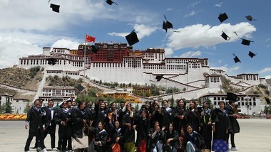 रोजगार सहायता से तिब्बती युवाओं को नई दुनिया में आगे बढ़ने का मौका मिला