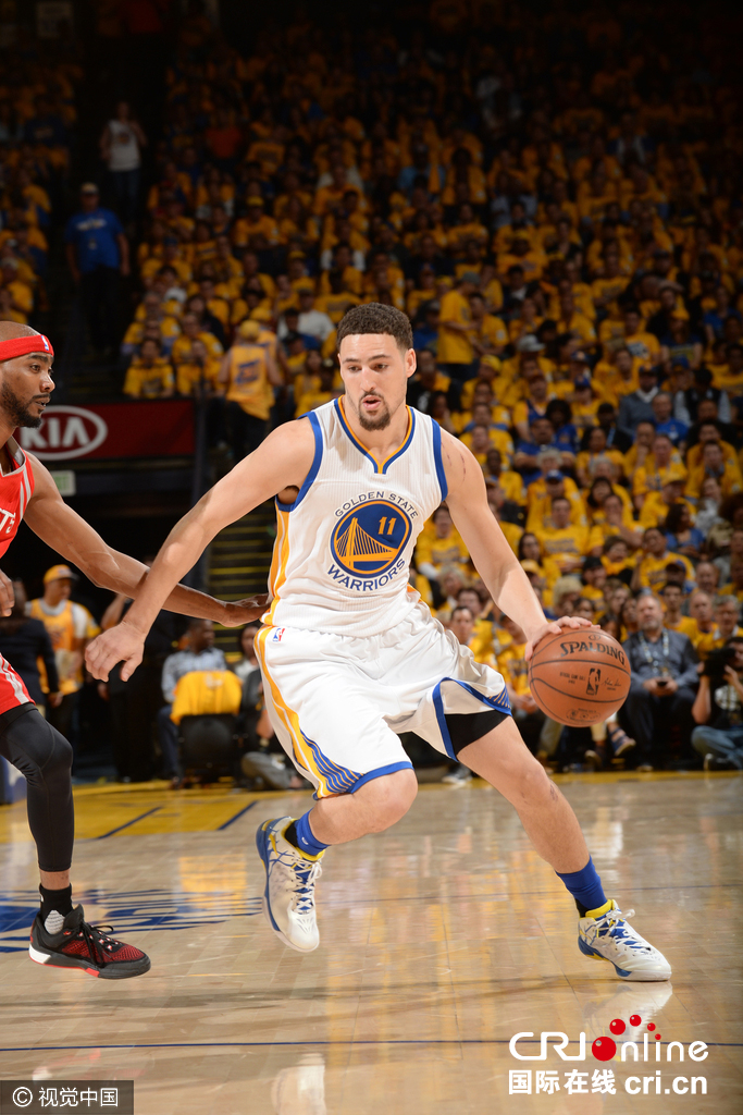体育 nba >>正文点击图片进入下一页  上一页下一页 汤普森运球