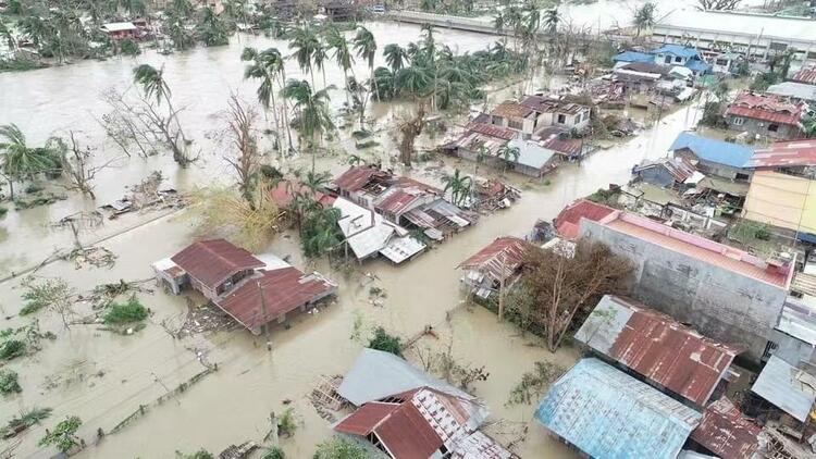 台风“雷伊”致菲律宾薄荷省死亡人数增至63人