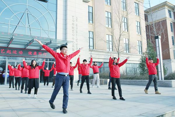 【教育频道】燕京理工学院纪念＂一二·九”：从长跑到体育无处不在