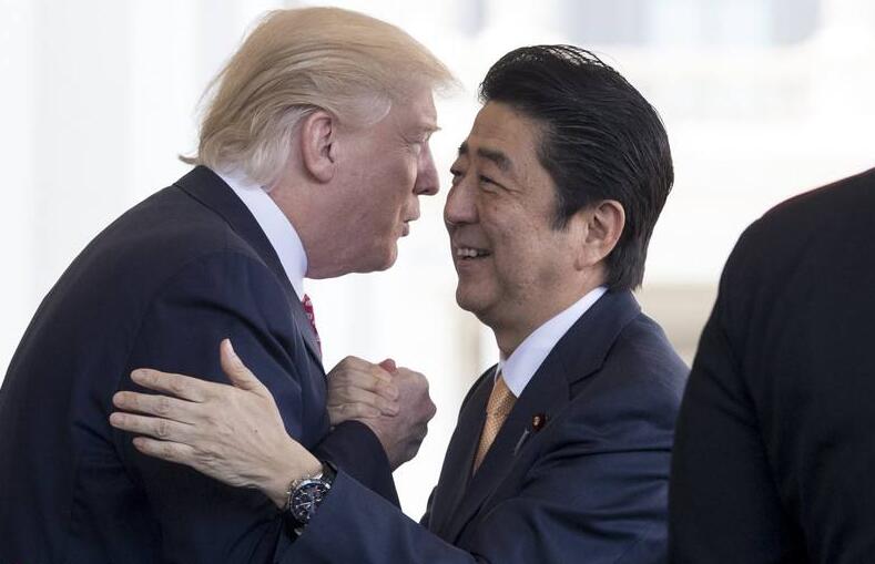 驻日美军坠机 安倍发短信慰问特朗普：“痛心之至”
