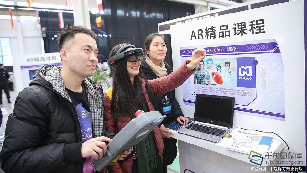 600余支国内外大学生创业团队在北京拼创新