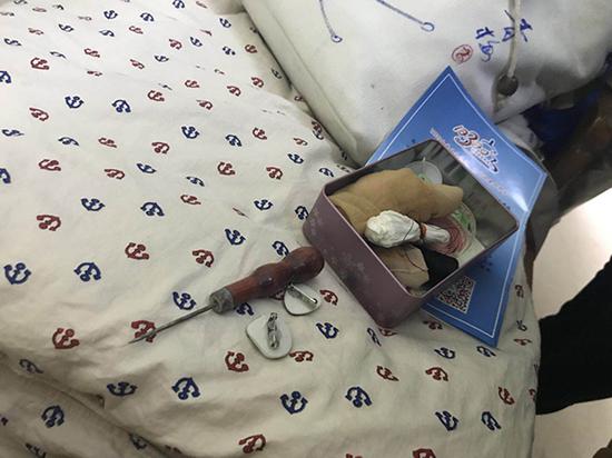 北京朝阳区一幼师被指针扎幼儿 园长称涉事教师是实习生