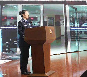 【原创】重庆市九龙坡区公安分局举行冯中成先进事迹巡回报告会_fororder_图片1
