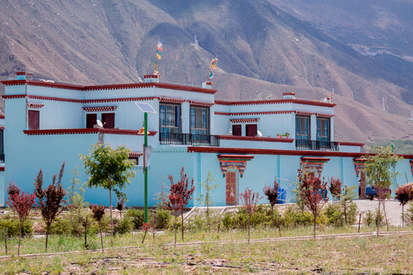 西藏深度贫困地区：精准发力攻“堡垒”