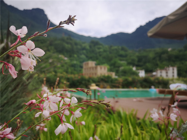 图片默认标题_fororder_2、喜悦秘境酒店一角-摄影-李平