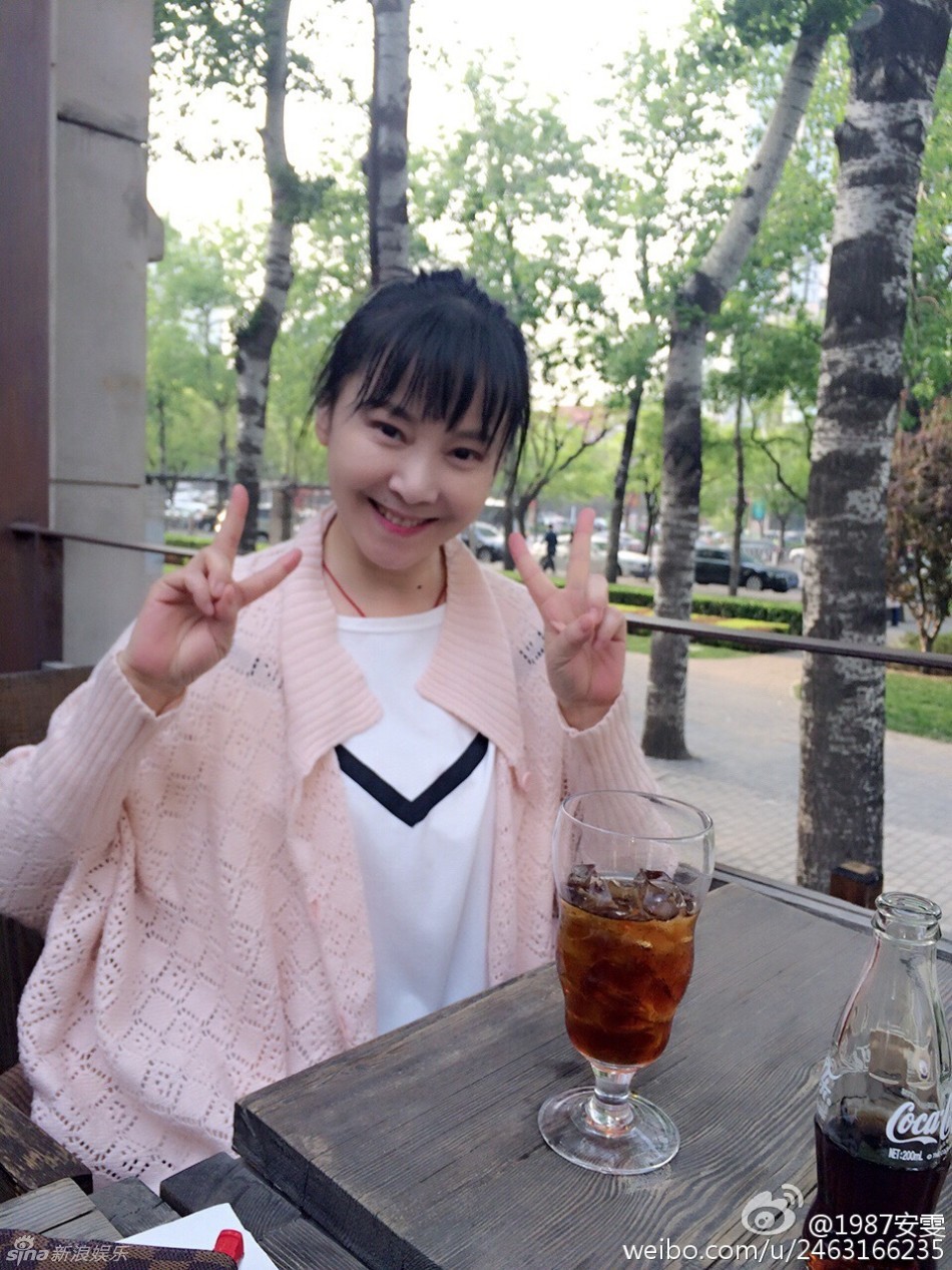 组图：87《红楼梦》晴雯近照 47岁仍甜美似少女