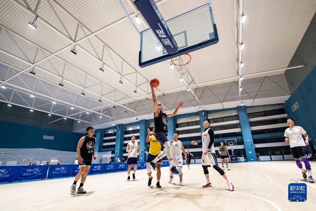 新华全媒+丨乌鲁木齐:冬至长夜暖 人间烟火情