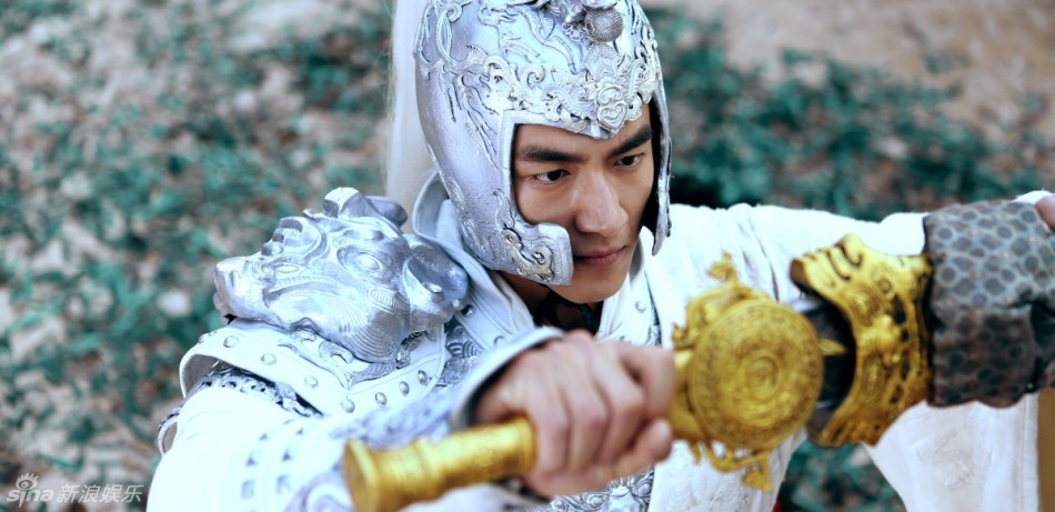 《赵子龙》曝林更新剧照 银甲英姿救阿斗