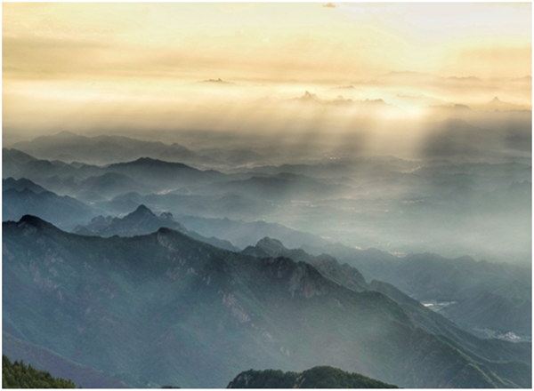 雾灵山航拍旅游季开启 大咖齐聚京东第一峰 雾灵山航拍旅游季开启 大咖齐聚京东第一峰