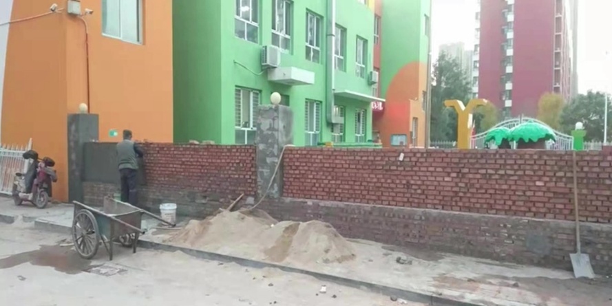 洪灾过后 让孩子们重新奔跑在绿茵场上 洪灾过后 让孩子们重新奔跑在绿茵场上