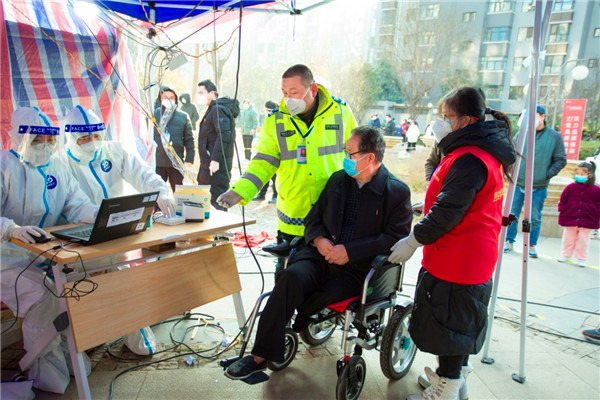 西安航空基地:抗疫一线“并肩作战”的“夫妻志愿者”_fororder_图片30