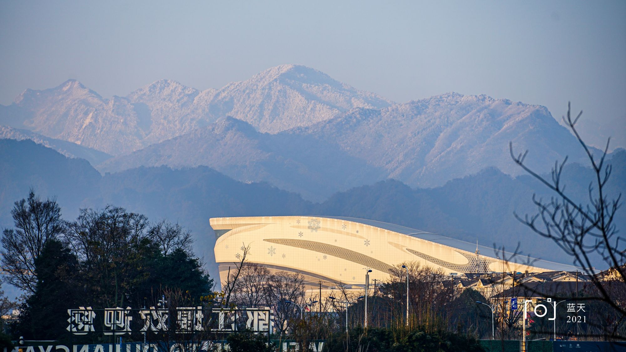(转载)这里是都江堰,离雪山最近的公园城市!