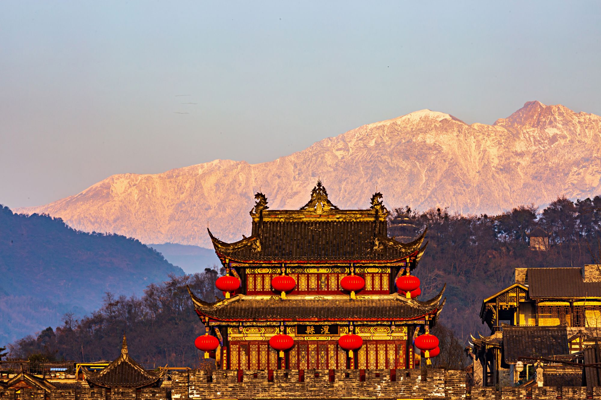 (转载)这里是都江堰,离雪山最近的公园城市!