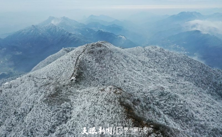 （中首）贵州丹寨：“飞阅”冰山