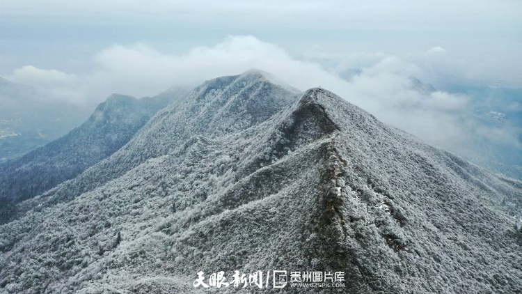 （中首）贵州丹寨：“飞阅”冰山