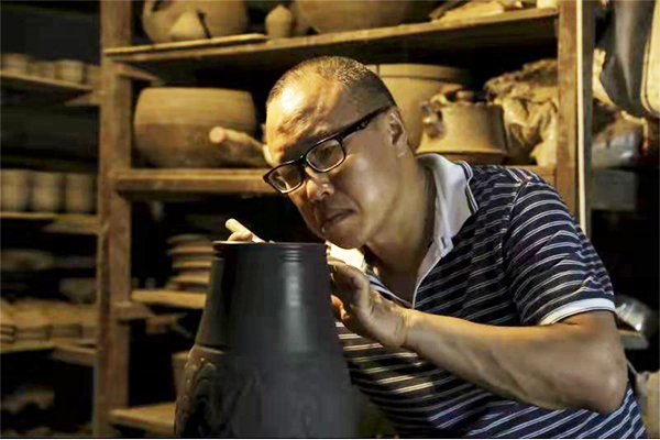 世界你好我是四川工匠三