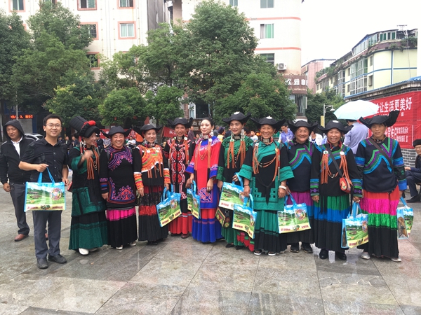 （转载）四川省凉山彝族自治州雷波县开展食品安全宣传周主题日活动