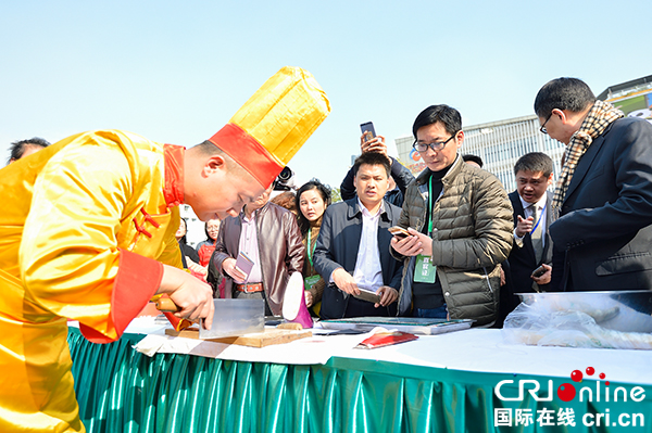 图片默认标题_fororder_刀切银丝面（摄影-廖志全）