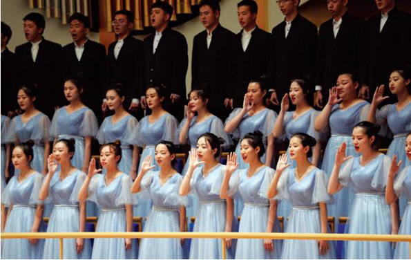 （转载）交响乐版《成都》奏响 世警会起航