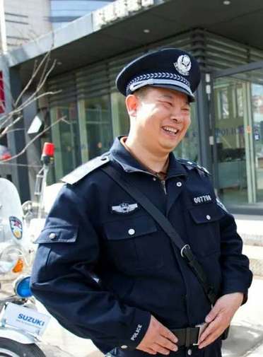 【头条摘要】吕建江：“老吕叨叨”和他诠释的人民警察