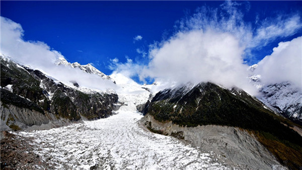 图片默认标题_fororder_1、海螺沟壮美冰瀑-供图-海螺沟景区管理局