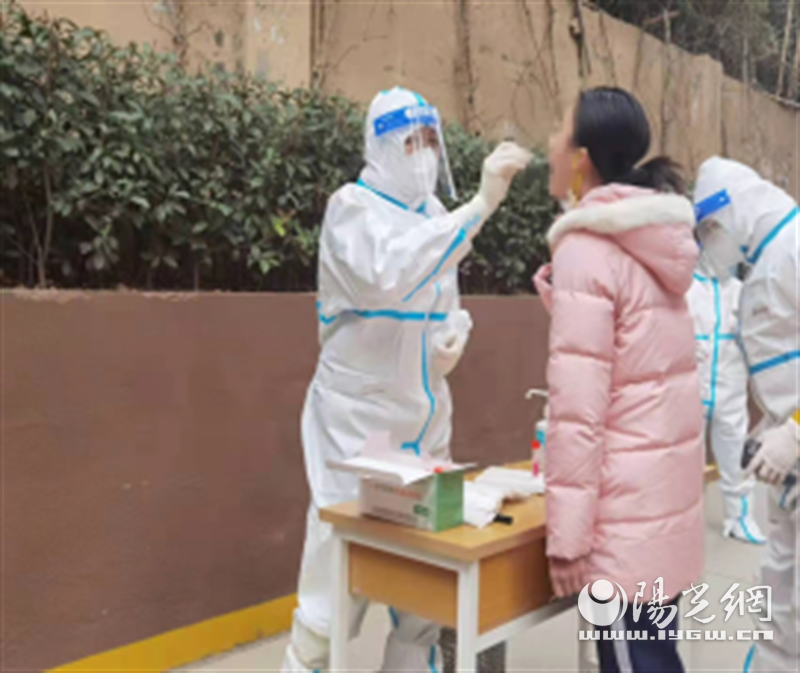 (转载)“我的邻居是‘天使’” 西安交大二附院医护志愿服务社区核酸采样受称赞