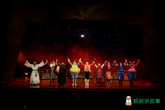 2022年《神探艾小坡》首登上海|凯叔品牌首部儿童舞台剧温暖开演 2022年《神探艾小坡》首登上海|凯叔品牌首部儿童舞台剧温暖开演