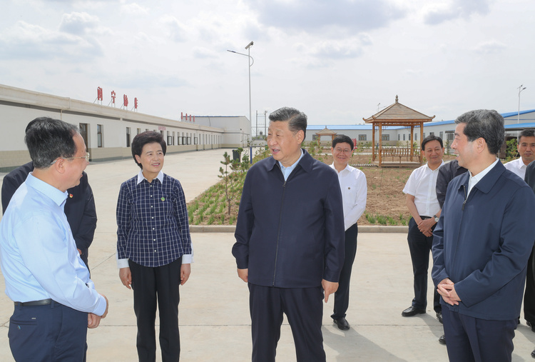 一见·看总书记行程,想起20多年前一段往事