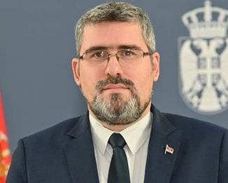 塞尔维亚外交部国务秘书内马尼亚•斯塔罗维奇：