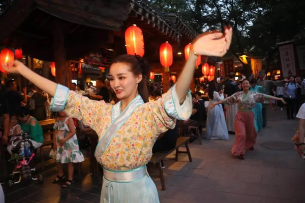 （节庆会展列表 三吴大地南京 移动版）大宋也疯狂 没想到在清明上河园如此嗨