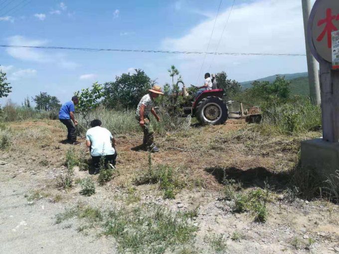 黄龙县崾崄乡:敲黑板,圈重点,整治环境看我们!