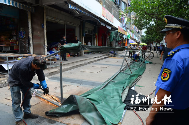 【法治 图文】【福州】台三小鳌峰分校周边 城管宣传整治违规摊点