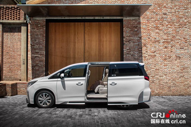 汽车频道【供稿】【要闻列表】传祺GM8大师版豪华舒适堪比埃尔法