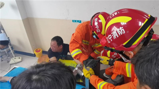 辽宁北镇一女子手掌被绞肉机卡住 康泰路消防救援站成功处置