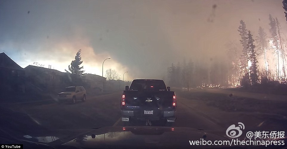 宇航员拍摄太空中加拿大火灾烟雾弥漫场景(高清组图)