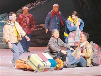 盛京大剧院恢复开放 现代评剧《过大年》精彩首演