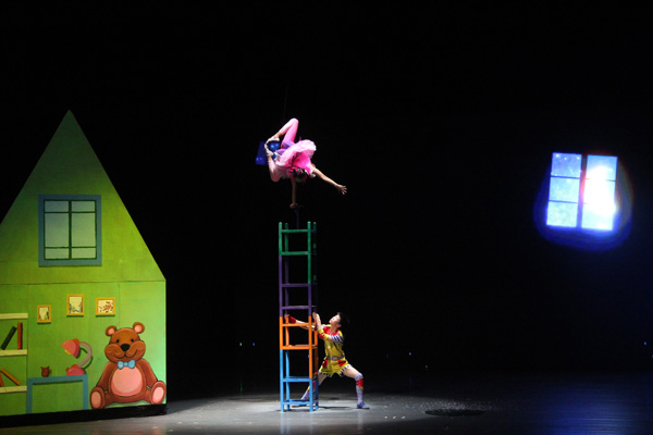 图片默认标题_fororder_现场演出1（摄影-杨梦婧）