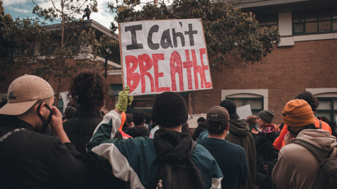 加剧美疫情加剧暴露种族歧视顽疾 “我无法呼吸”已成全球抗议者共同口号