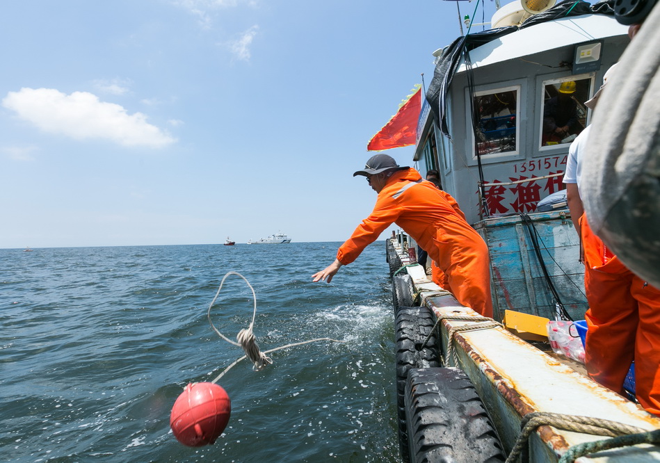 直击水下考古：入水装备近百斤 作业暗藏各种风险