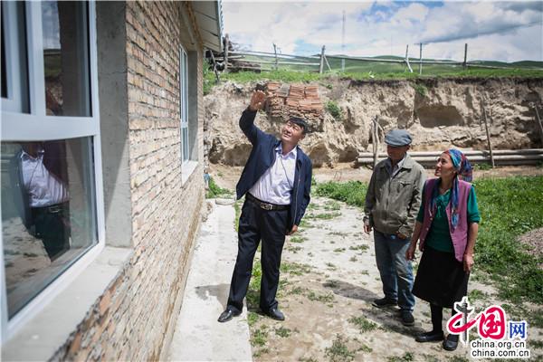 【边疆党旗红】高山牧场上一守就是26年，这位哈萨克族党员究竟为