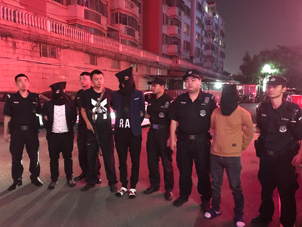 图片默认标题_fororder_抓捕现场--供图--乐山市公安局-(2)