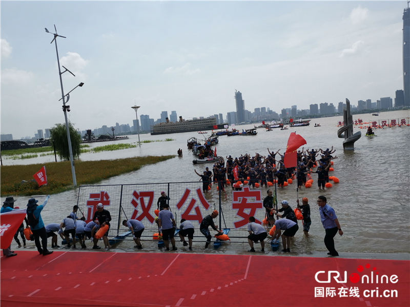 【湖北】【CRI原创】第45届武汉7·16渡江节精彩纷呈(组图)