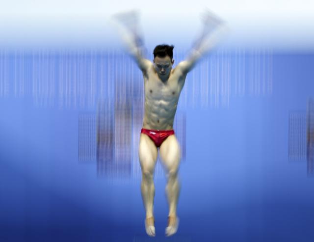 游泳世锦赛男子3米板谢思埸、曹缘逆转包揽冠亚军